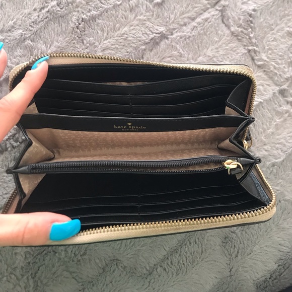 Authentic Kate Spade Wallet - Picture 3 of 6